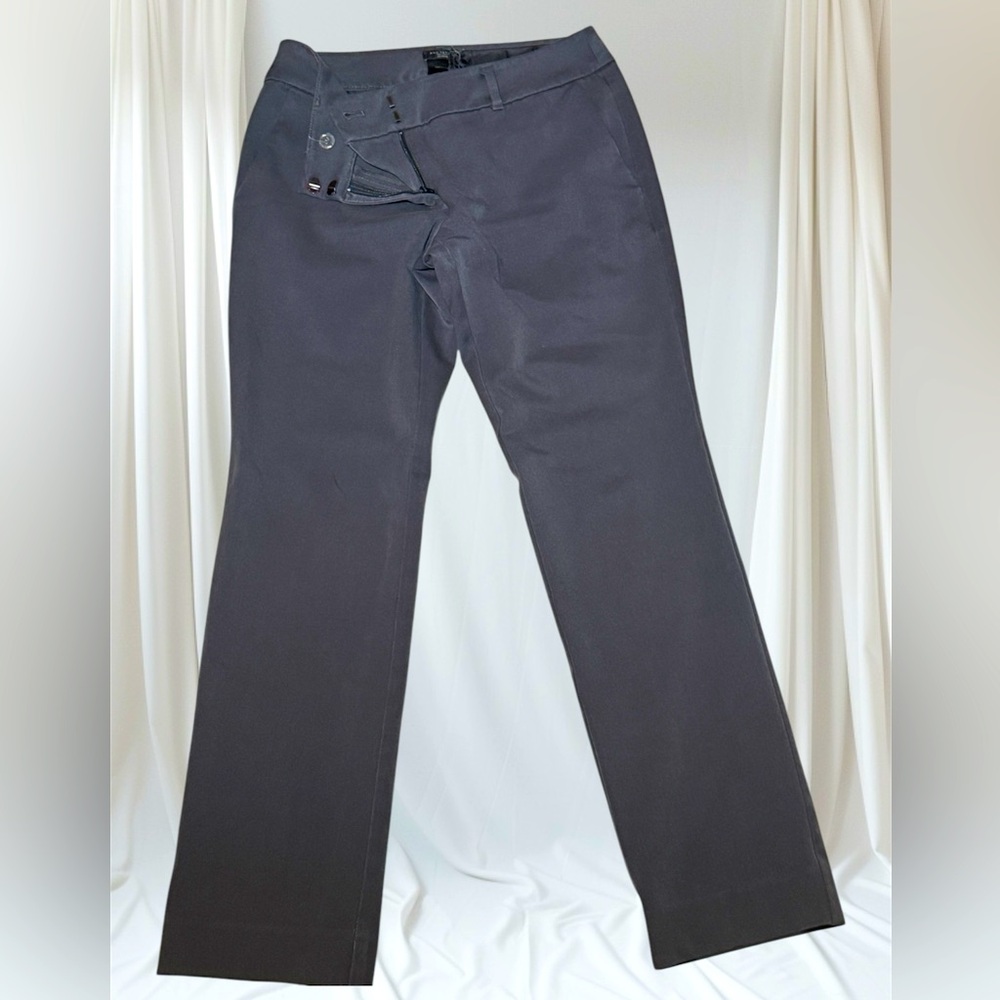 Ann Taylor Ankle, petite pants. (Gray)